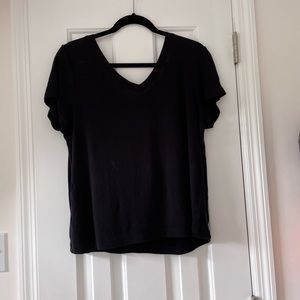 CAbi large black short sleeve T-shirt